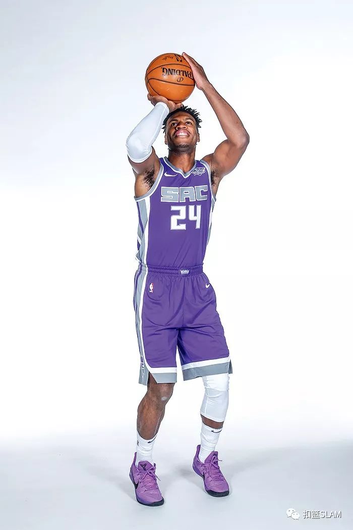 爱游戏-重磅！风云突变萨克拉门托国王集结日远射贴柱詹姆斯新星爆冷表现惊艳，切尔西集结日状态回暖