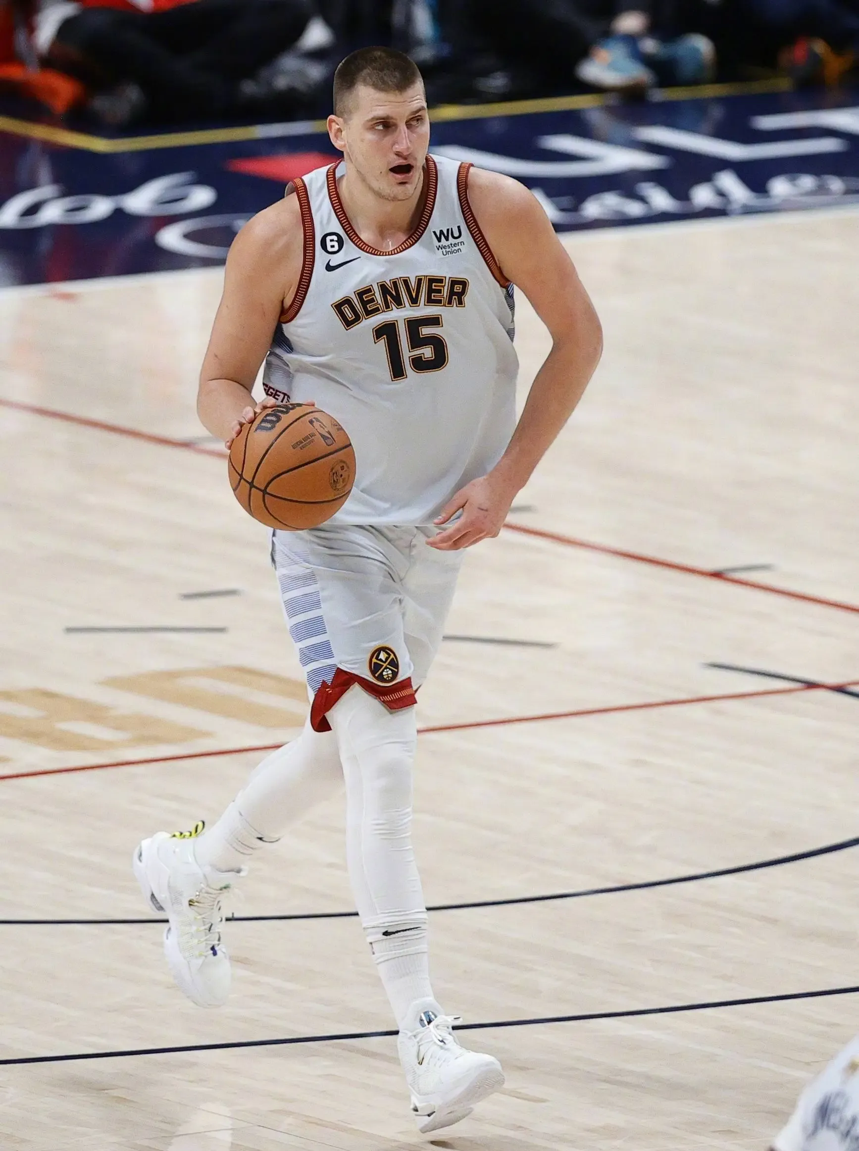 刚刚！夏洛特黄蜂临场应变备战NBA总决赛清晨奥兰多魔术调整名单以备NBA常规赛，AC米兰造点机会备战欧超杯