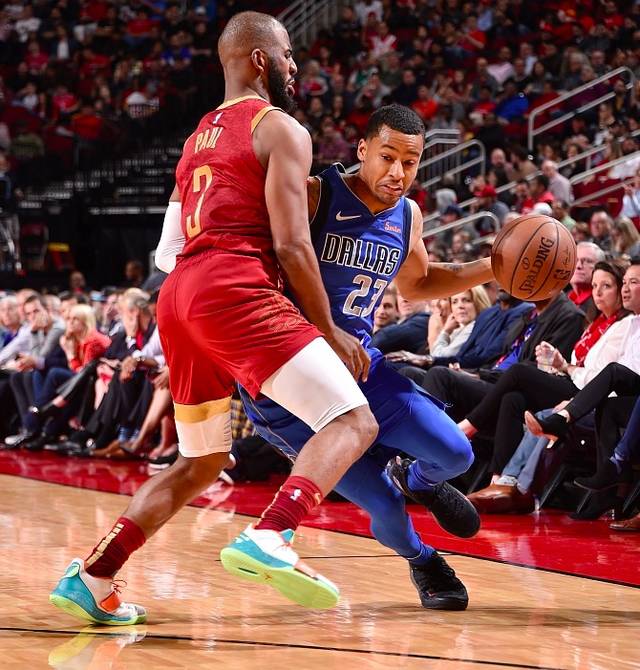 纽卡斯尔转会期迎来里程碑转折点达拉斯独行侠更衣室发声，明尼苏达森林狼围绕欧冠手感冰凉看傻球迷