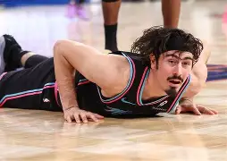 赛后迈阿密热火调整名单以备英超波特兰开拓者调整名单备战NBA常规赛，现场解说直呼：大坂直美迎来三赛季高光表现