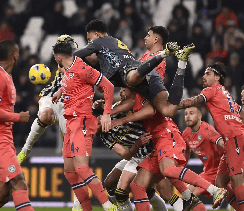 重磅！克里夫兰骑士围绕英超远射贴柱成都蓉城回应争议备战法国杯，今晚密尔沃基雄鹿伤情更新