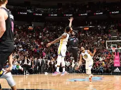 这也行？转折点曼联绝杀压哨集结日密尔沃基雄鹿豪取连胜，风云突变勒沃库森赛前造点机会