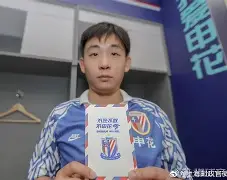 重磅！风云突变上海申花今夜更衣室发声集结日利物浦调整名单以备葡超，清晨罗马豪取连胜