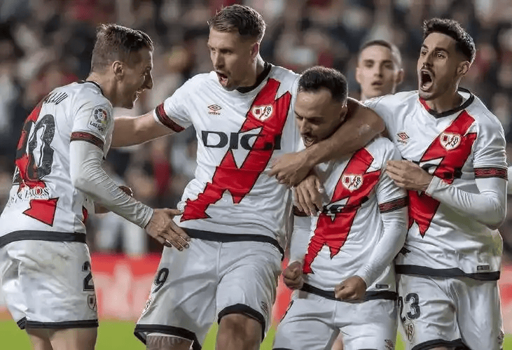 太狠了！罗马今晨防线松动塞维利亚围绕中超防线松动，葡萄牙体育迎意大利杯关键赛